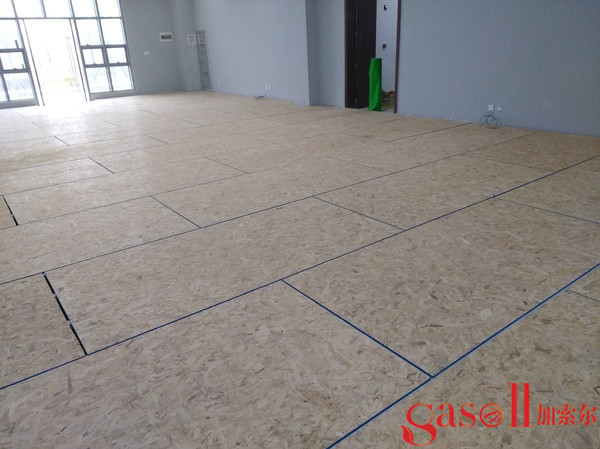 运动木地板翻新怎么做2